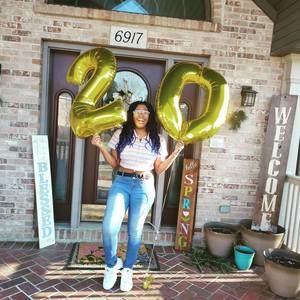 Meet your Posher, Anna